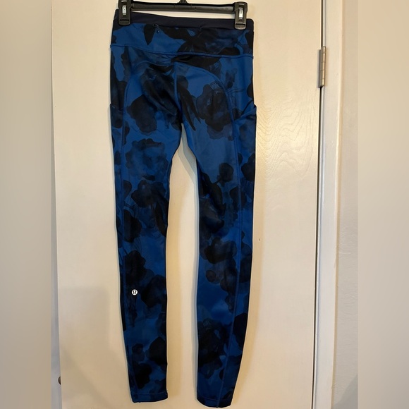 Lululemon Full Length Jumbo Inky Floral Wunder Under Size 4 - Picture 8 of 16